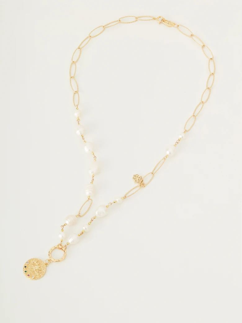 Pearl necklace