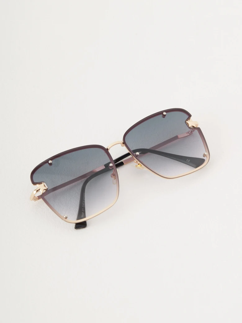 Sunglasses with decorative stars