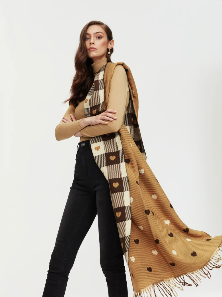 Checked scarf  with hearts