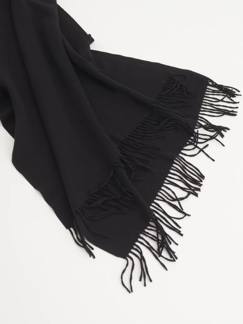 Black cashmere scarf