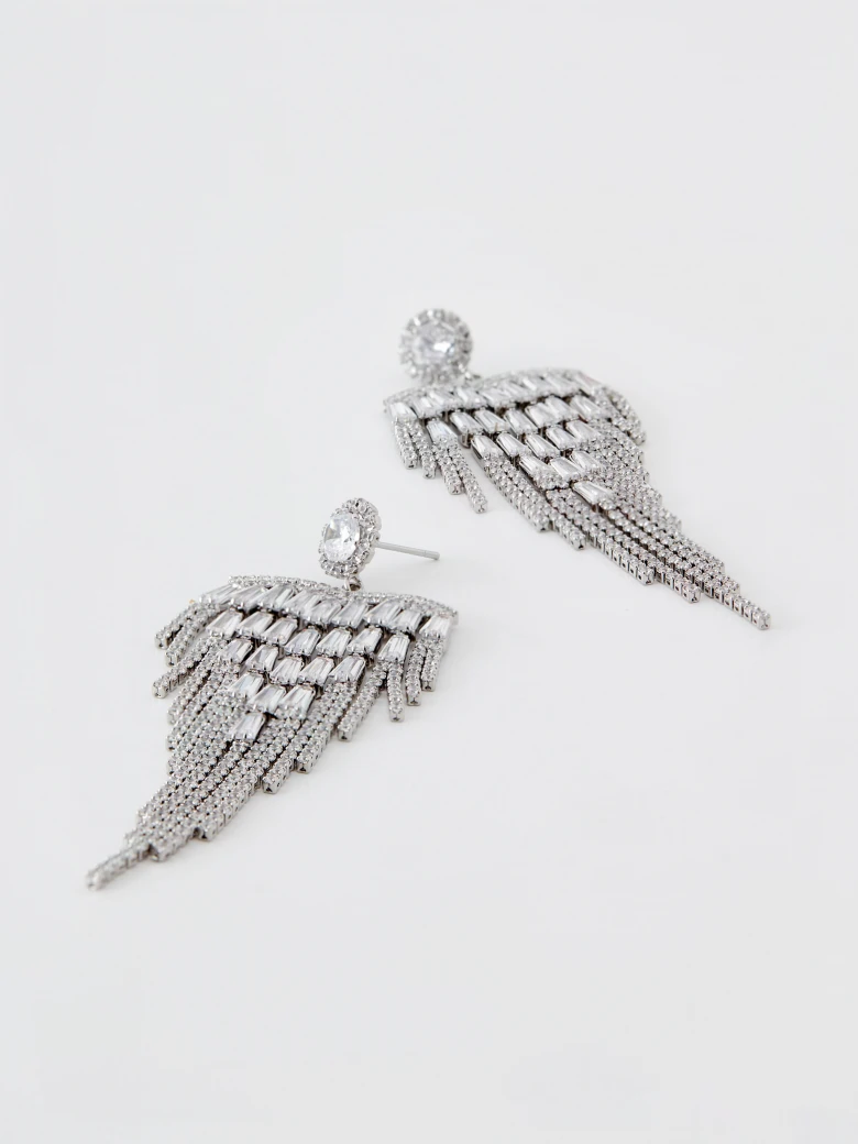 Silver earrings with zircons