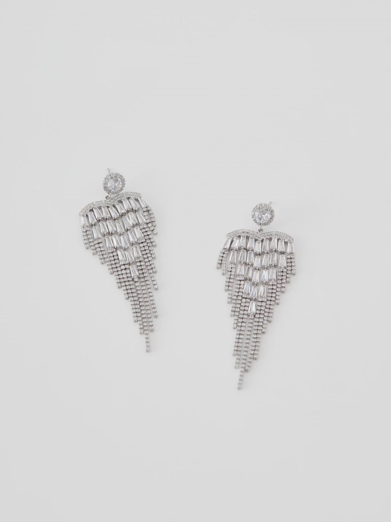 Silver earrings with zircons