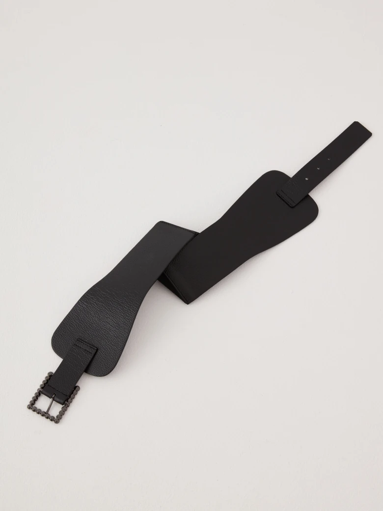 Black wide belt with elastic at the back