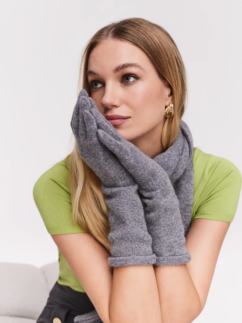 Gloves with added wool and cashmere