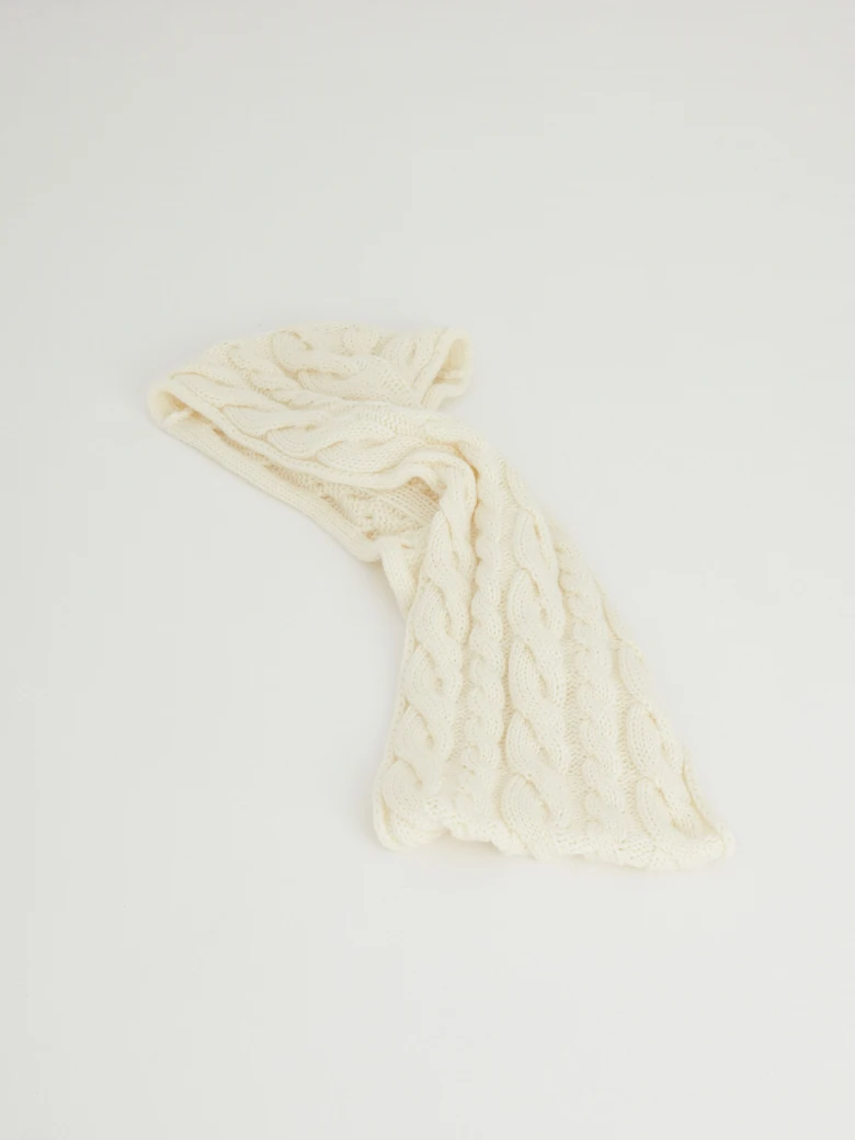 Long light-colored ribbed knit chimney shawl