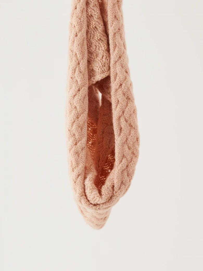 Peach shade knitted shawl of chimney type
