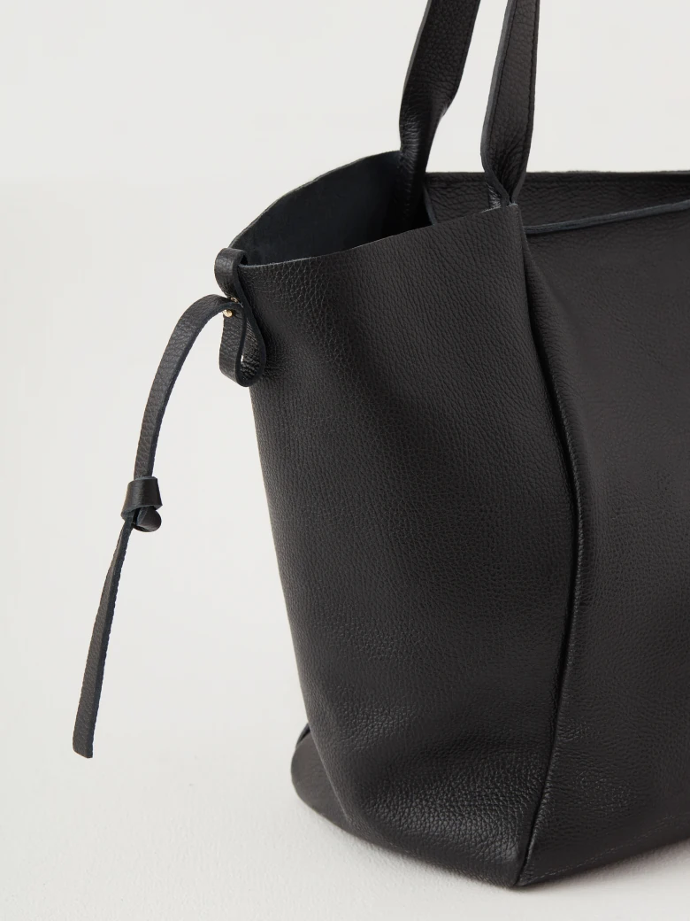 Czarna klasyczna torba typu shopper