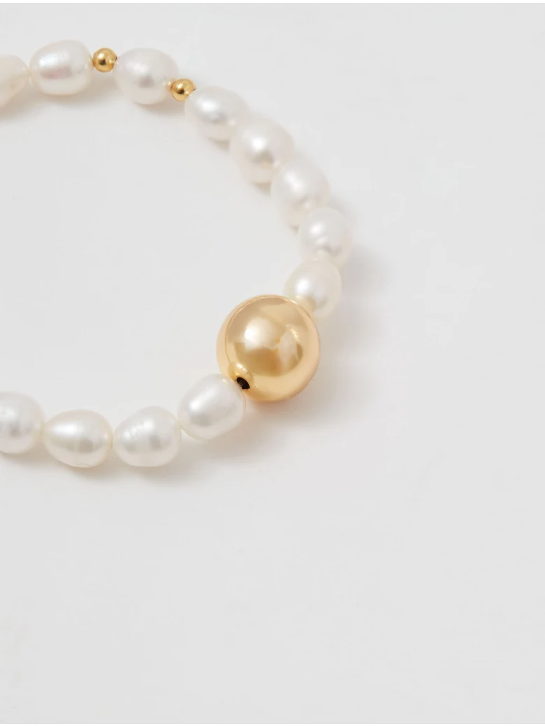 Gold-plated bracelet with natural pearls