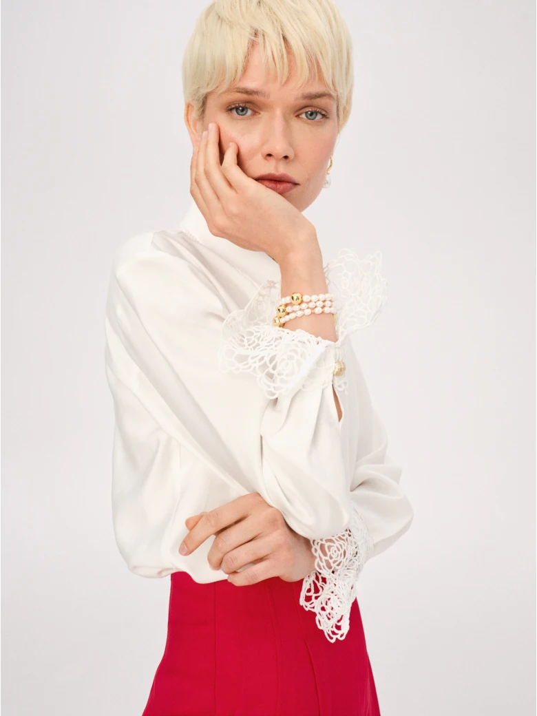 Gold-plated bracelet with natural pearls