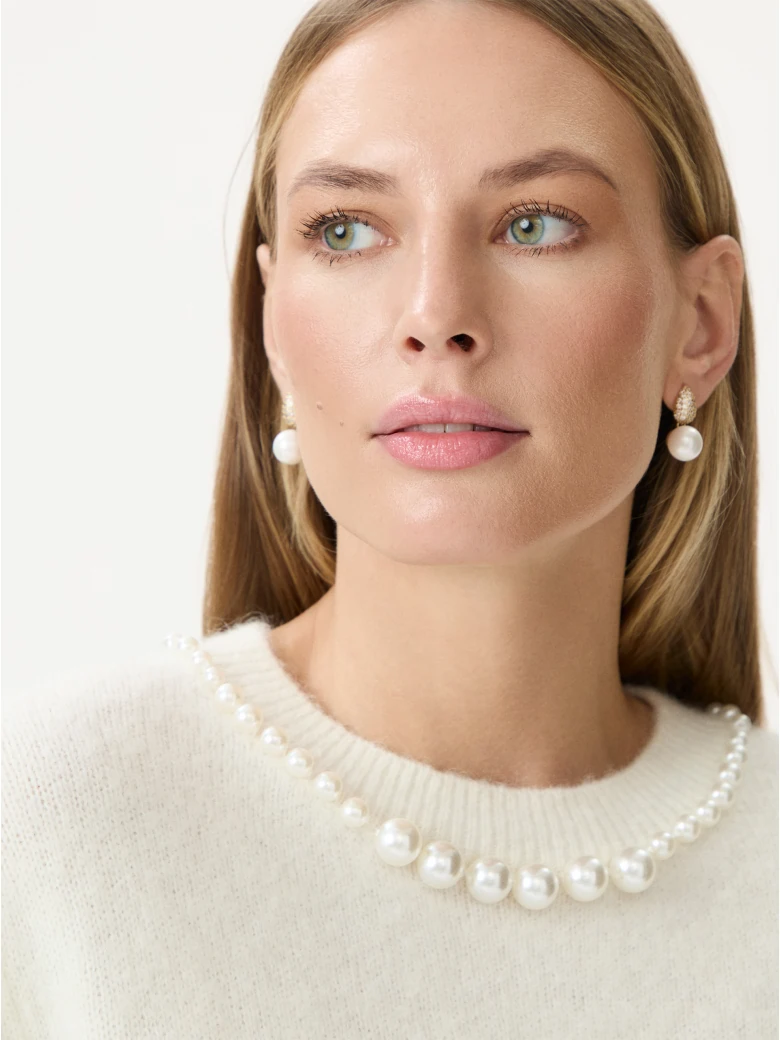Gold-plated elegant earrings with pearl