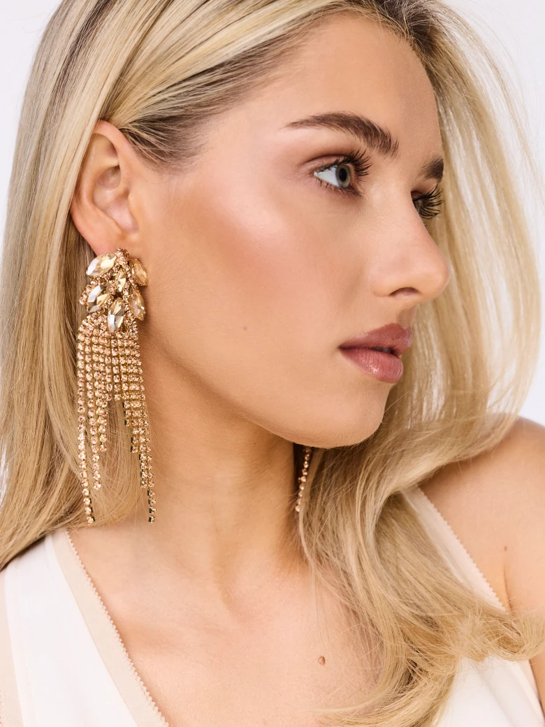 Gold-plated long earrings with crystals