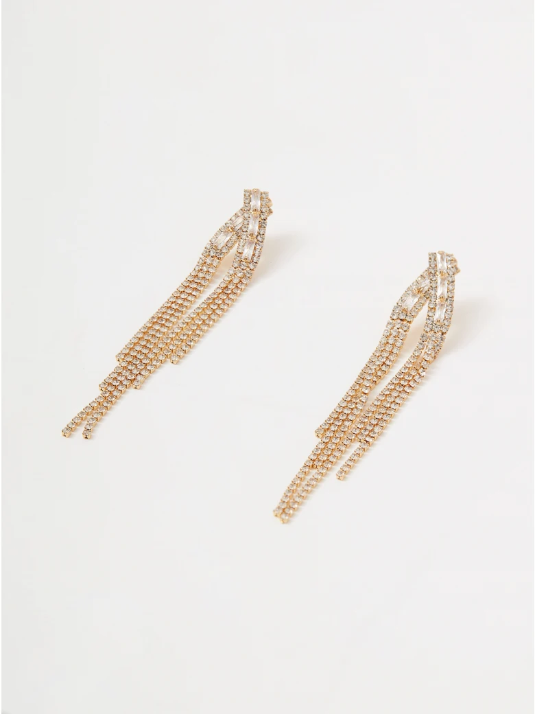 Long gold-plated earrings with crystals