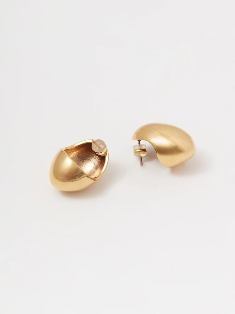 Gold-plated earrings with an organic shape
