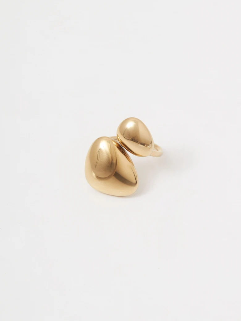 Gold-plated one-size ring with a drop motif