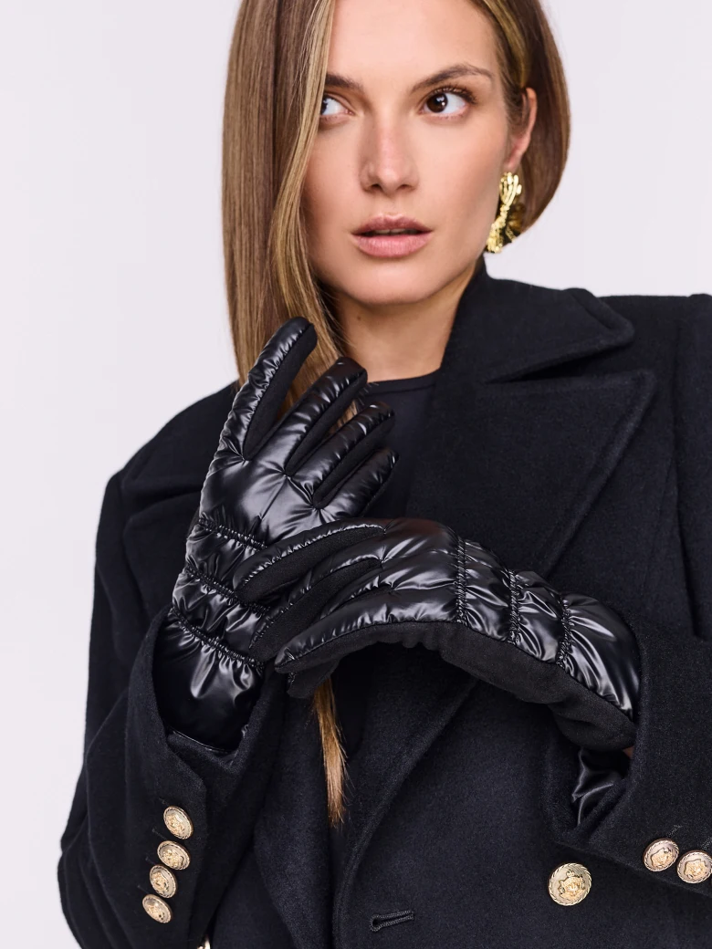 Black insulated gloves