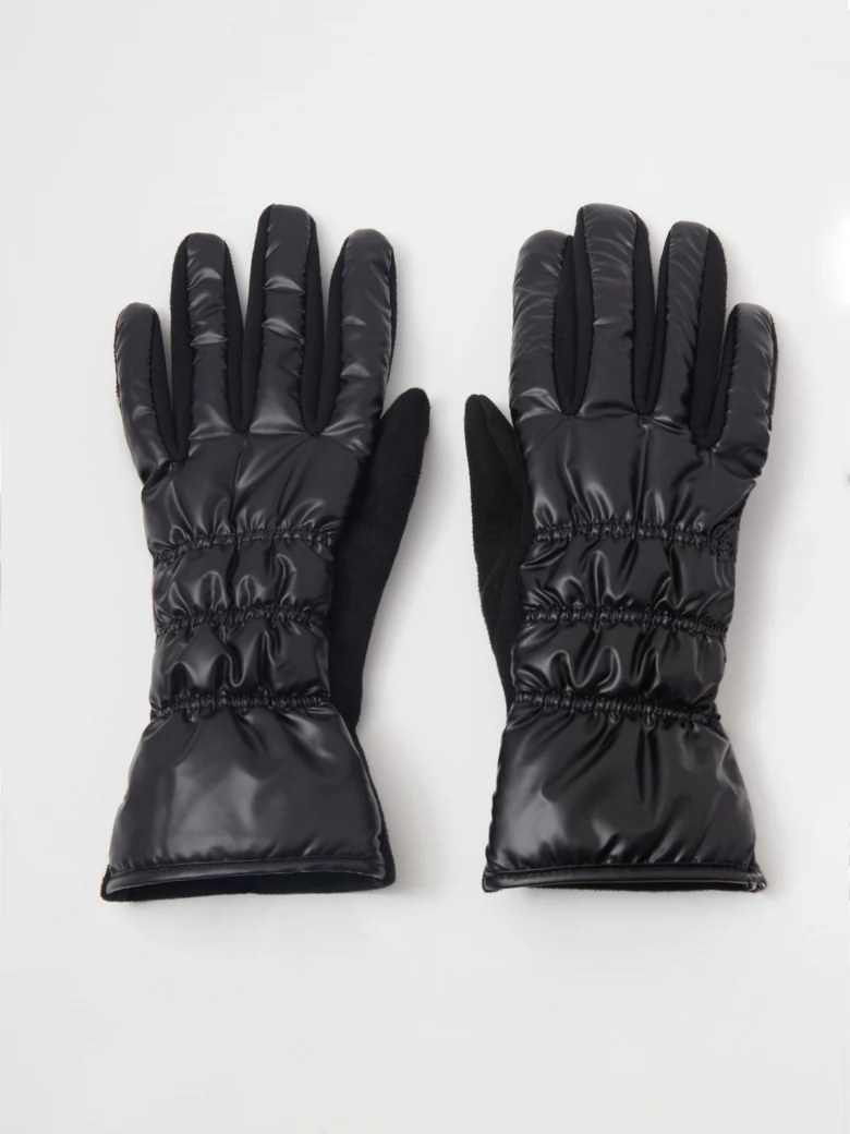 Black insulated gloves