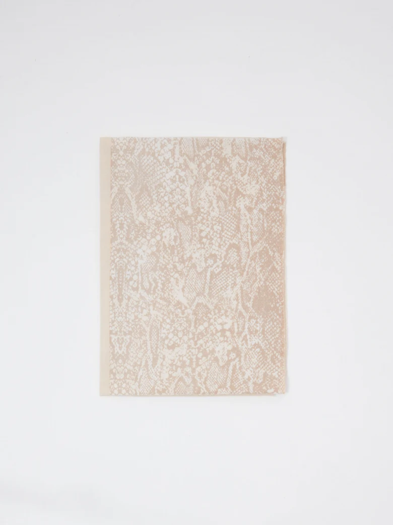Beige scarf with animal print and wool
