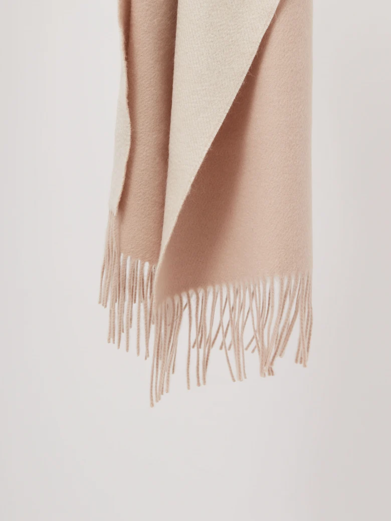 Double-sided wool scarf with fringes and cashmere accents