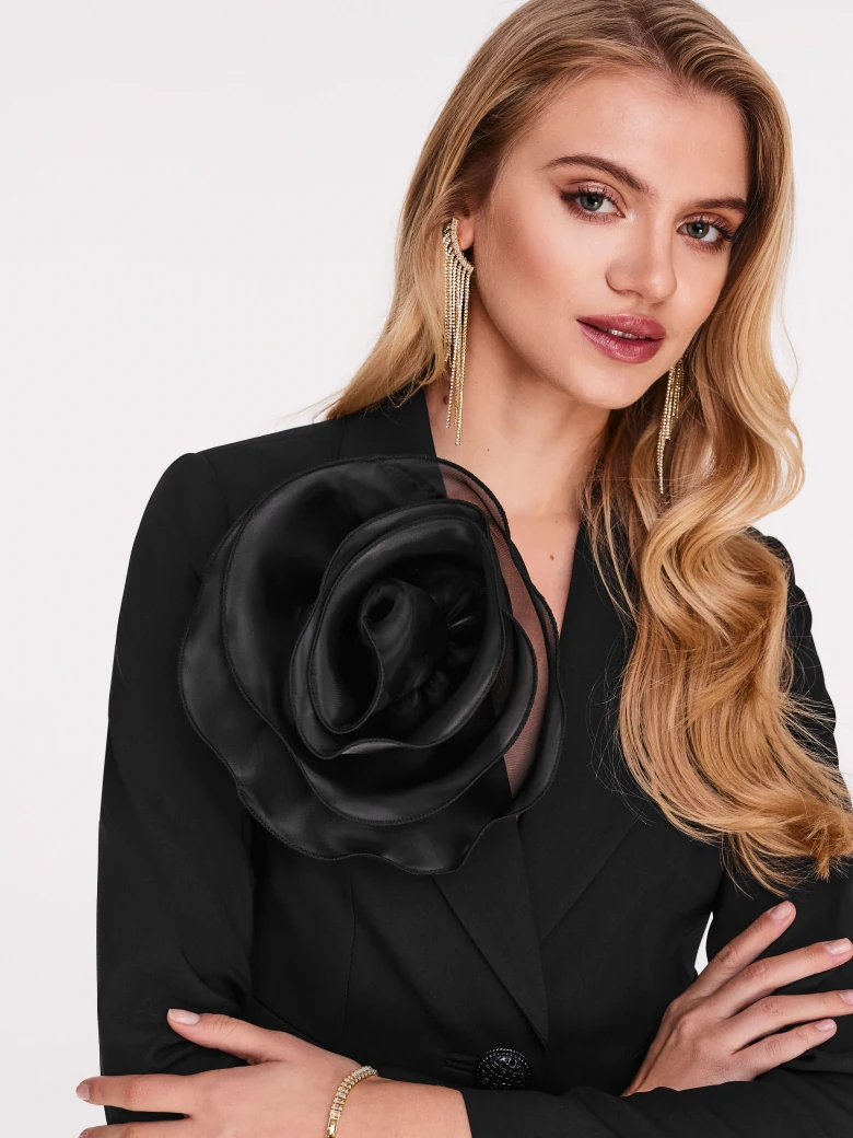 Short black jacket with rose
