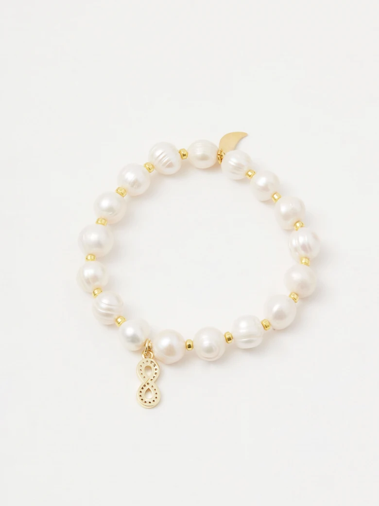 Pearl bracelet with infinity symbol pendant