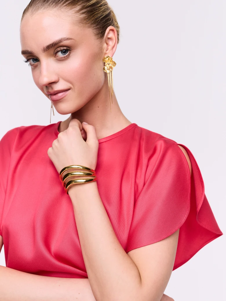 Gold bracelet