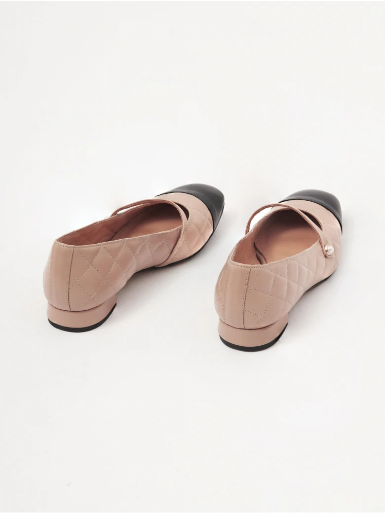 Quilted leather ballerina flats with black toes