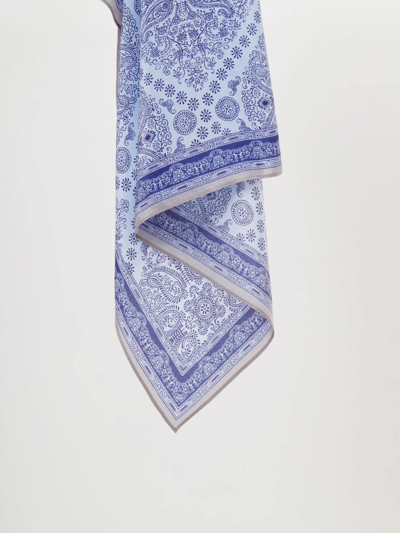 Silk scarf with blue patterns