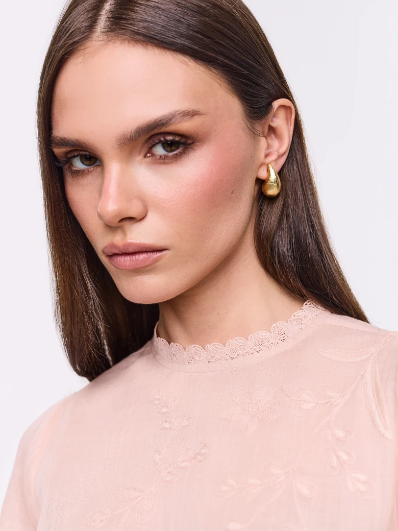 Gold-plated drop-shaped earrings