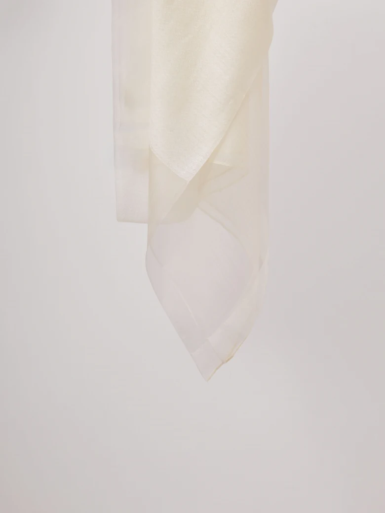 A narrow scarf with ecru-colored silk