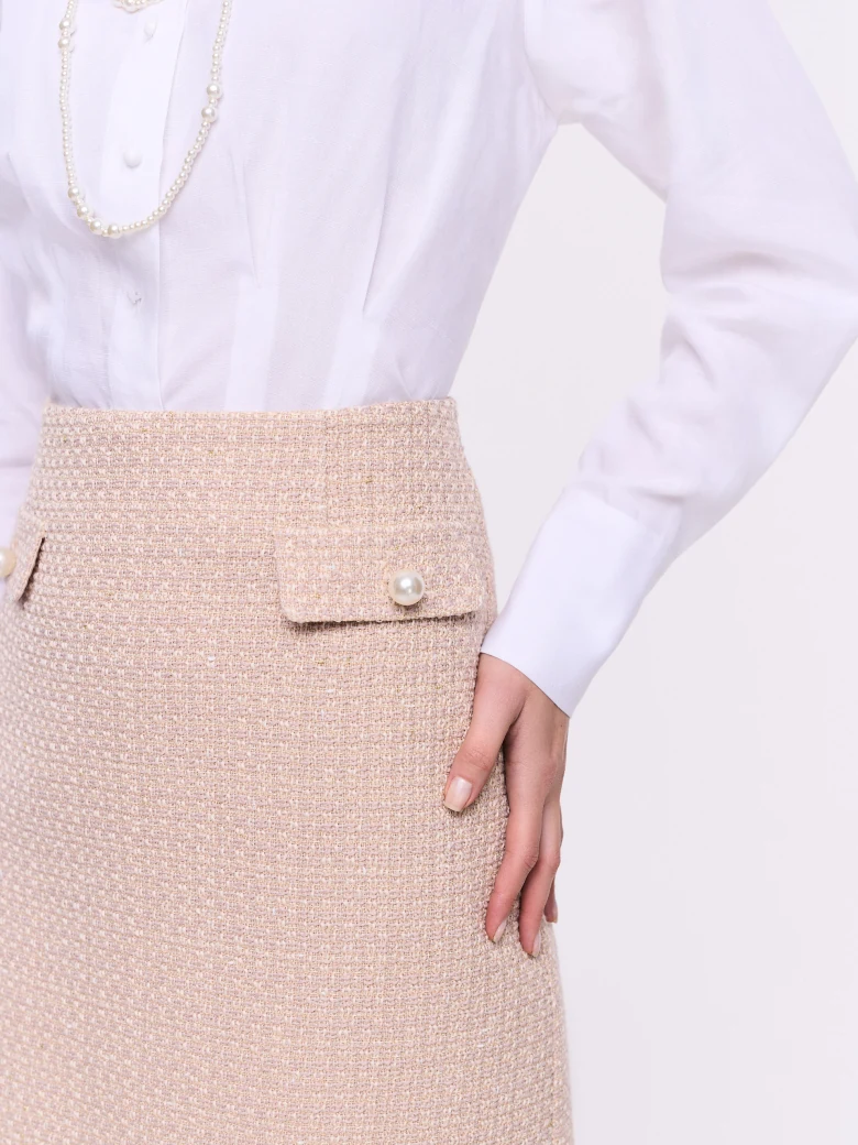 Short beige tweed skirt
