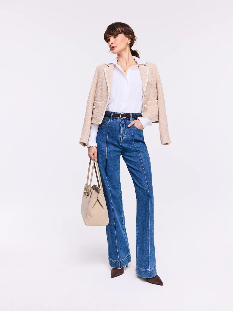 Short beige tweed jacket