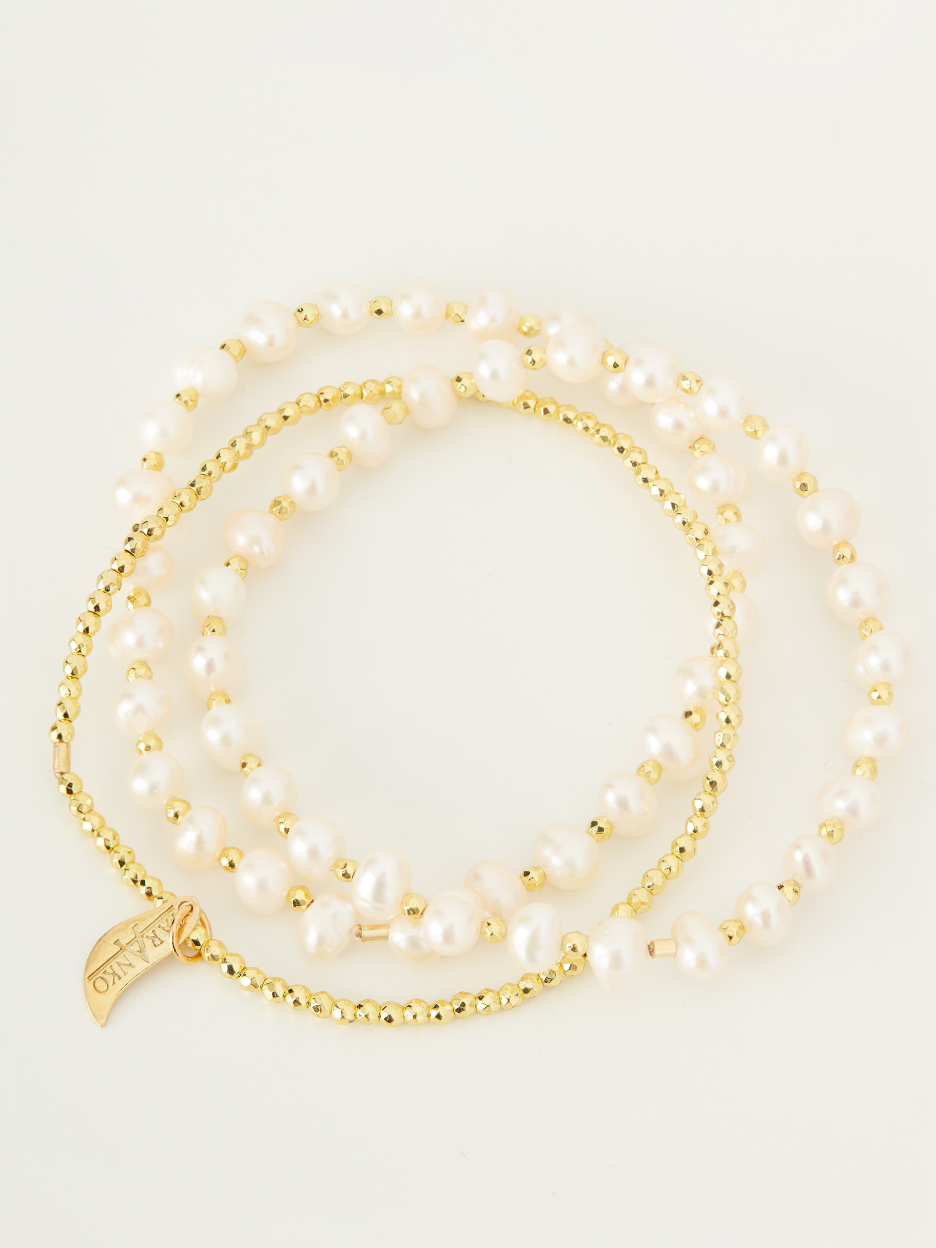 Set of bracelets with pearls