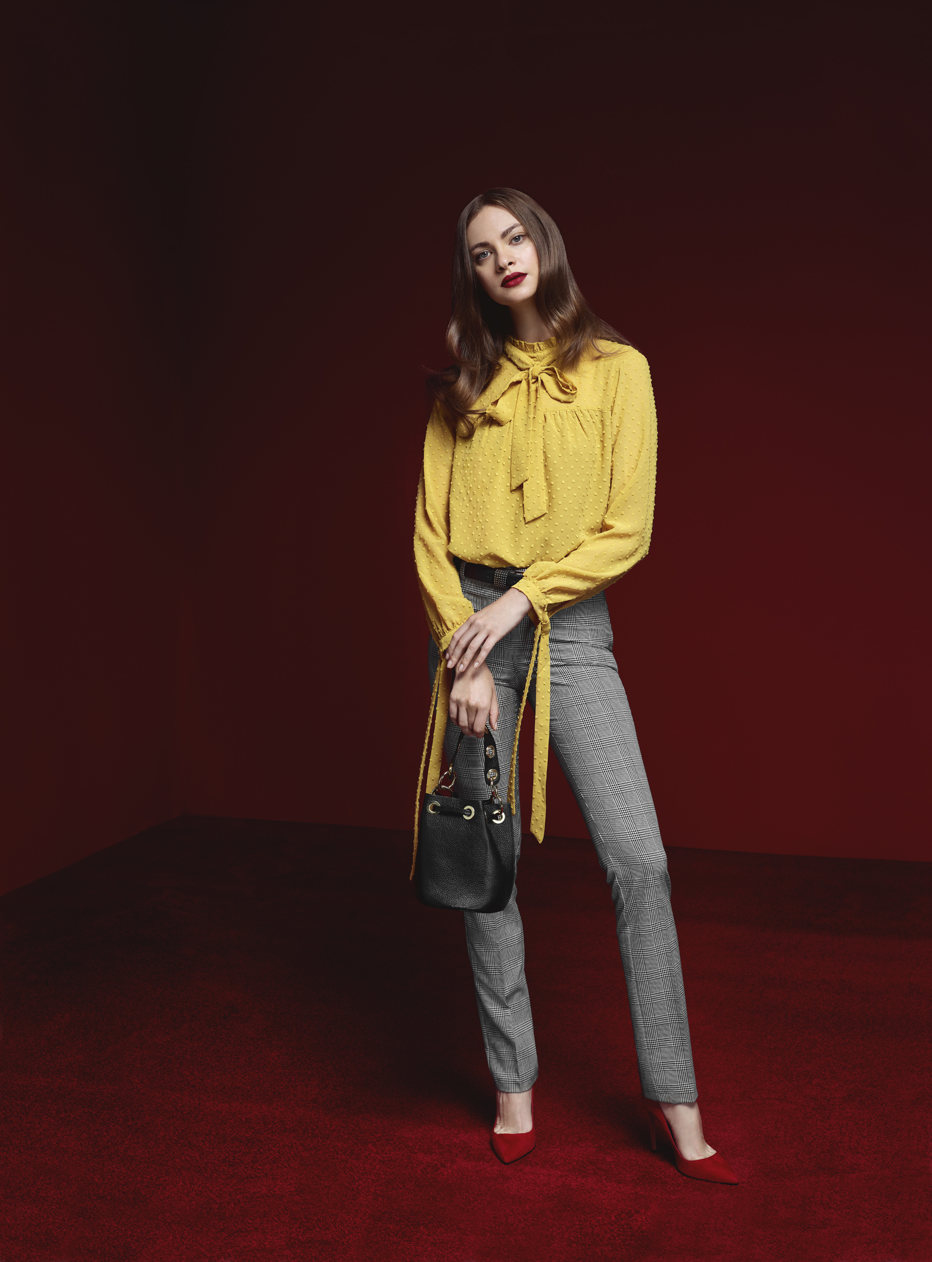 TARANKO AW 18-19 studio53091 BUSINESS RED
